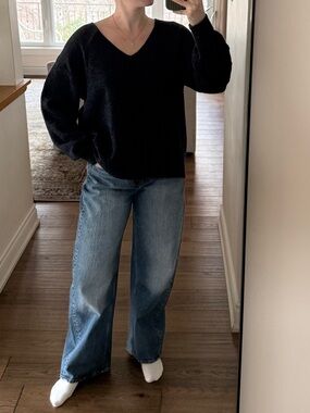 Cozy Navy Blue V-Neck Oversized Sweater